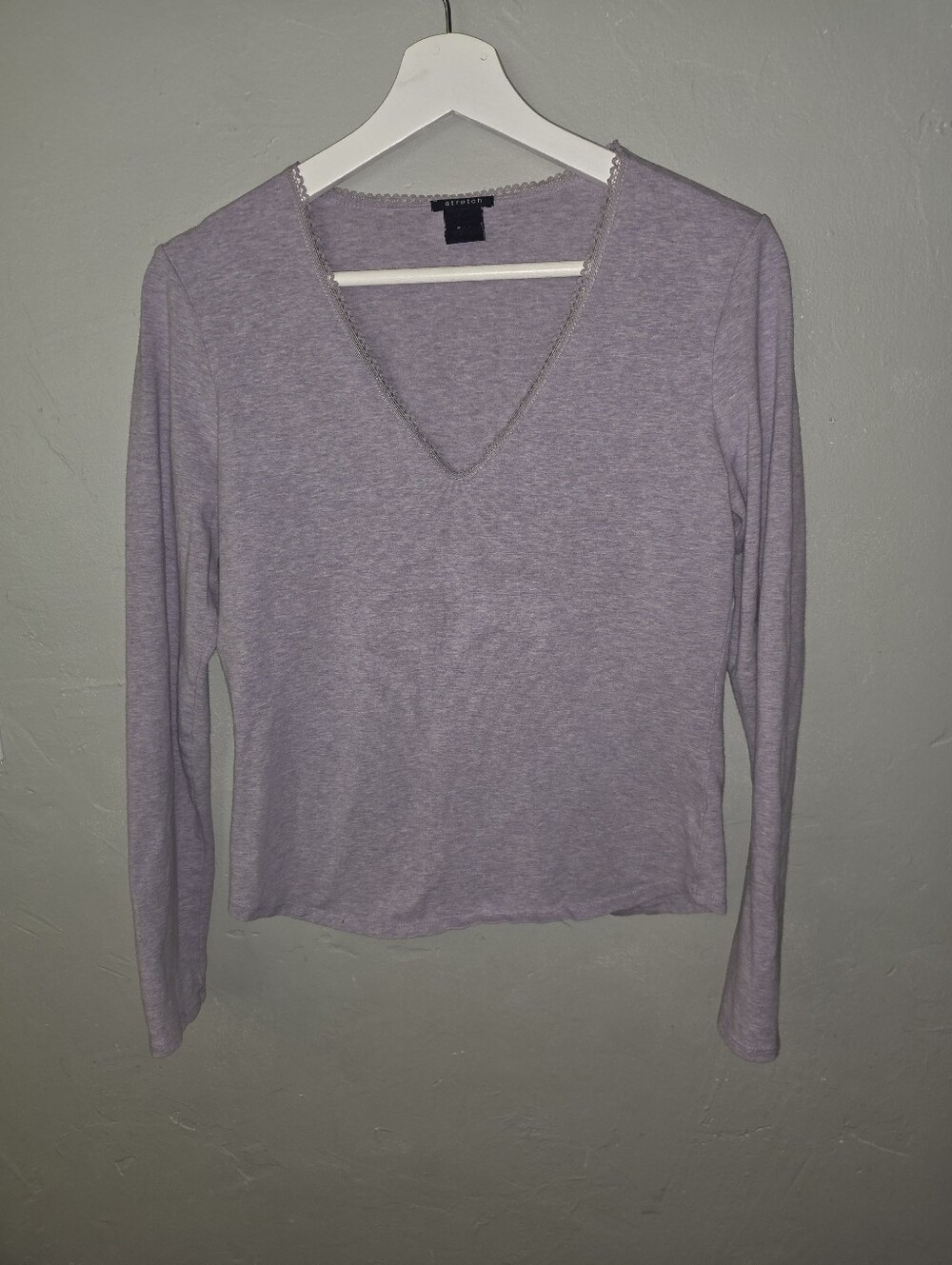 Vintage Y2K GAP Lavender Purple V-Neck Long-Sleeve T-Shirt